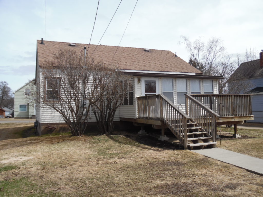 321 1st Street, Nashwauk, MN 55769