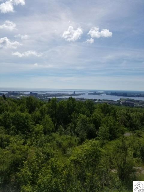 2821 W Skyline Blvd, Duluth, MN 55806