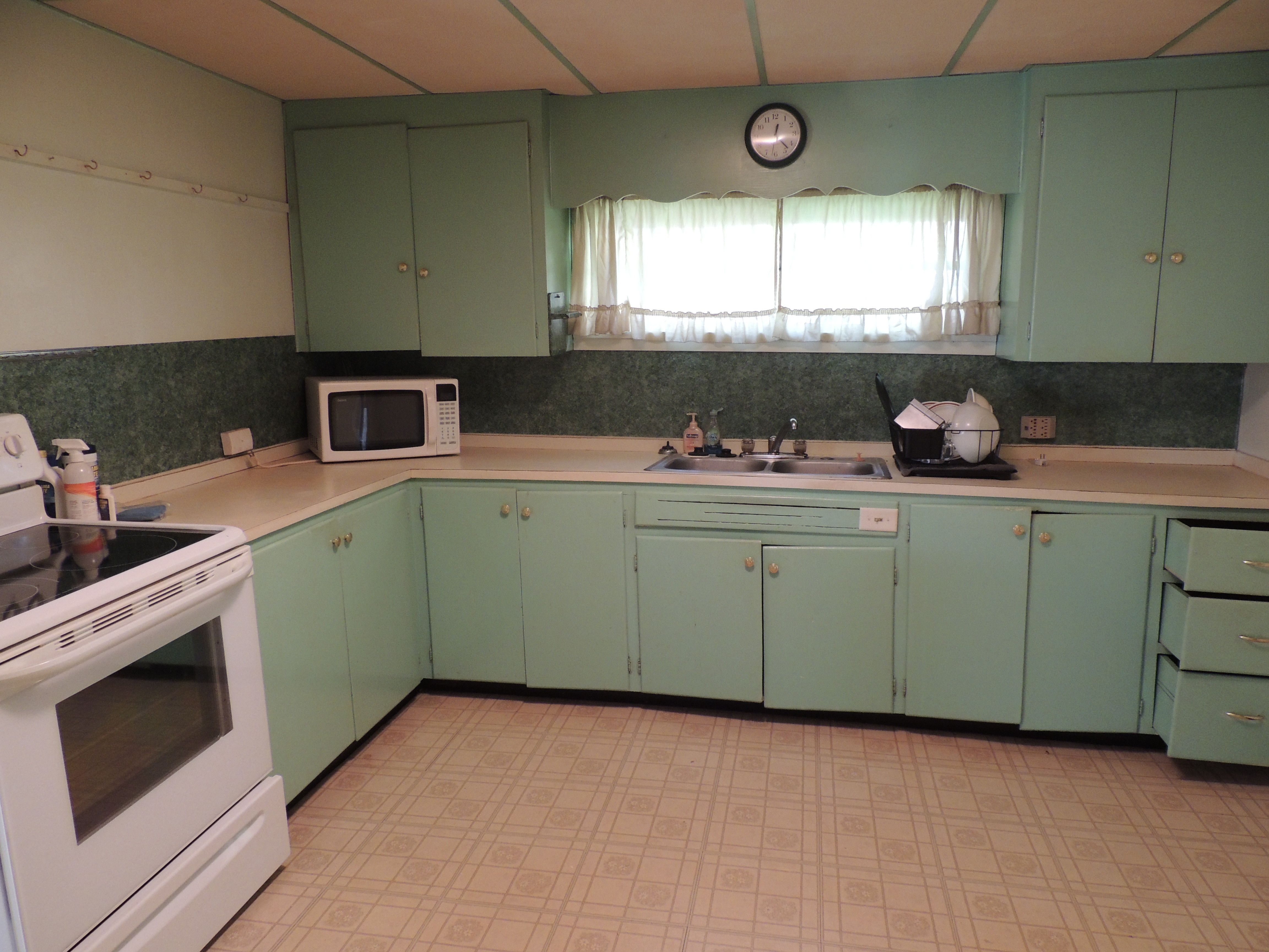 3727 Carlton St, Duluth, MN 55807
