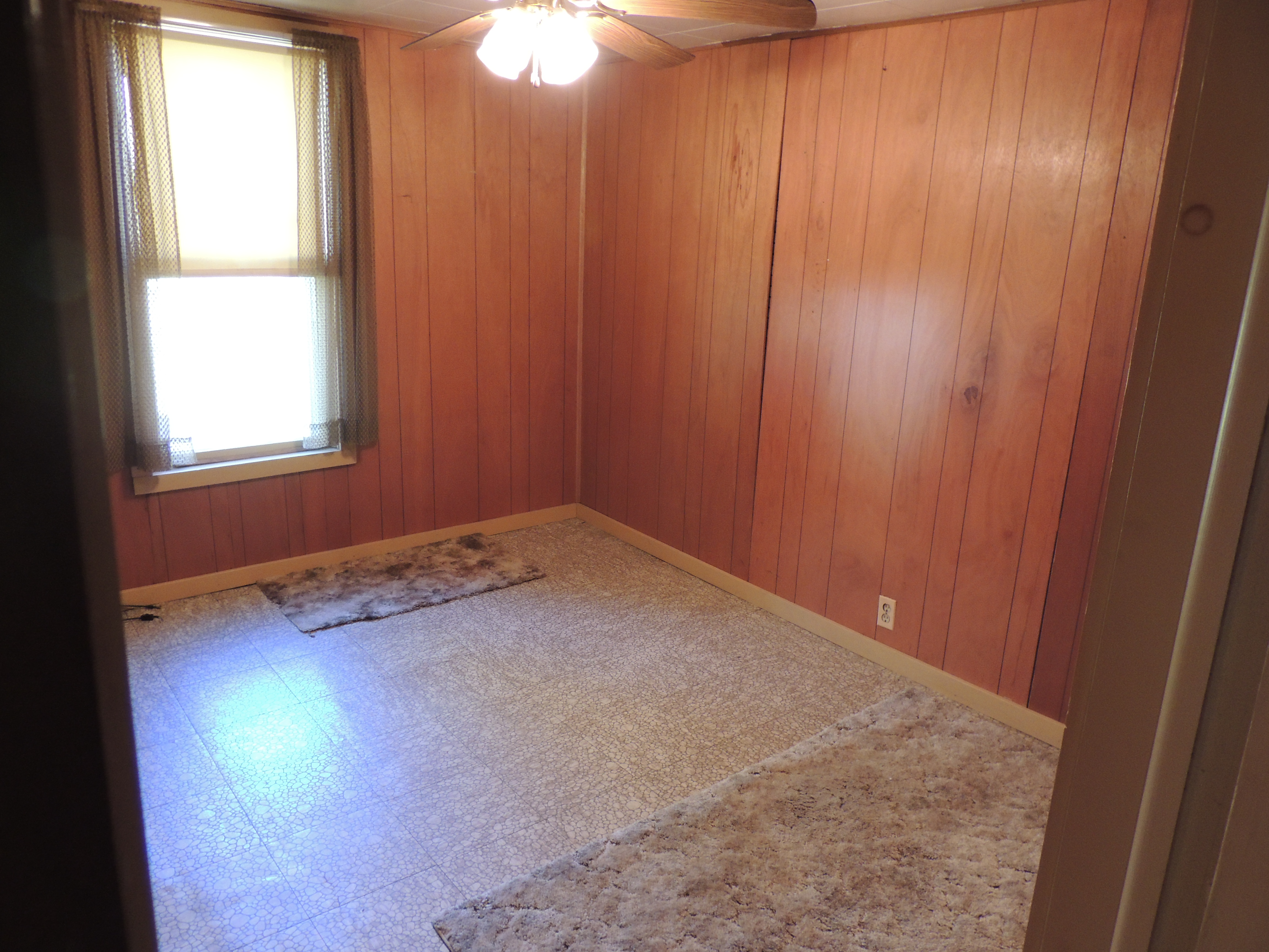 3727 Carlton St, Duluth, MN 55807