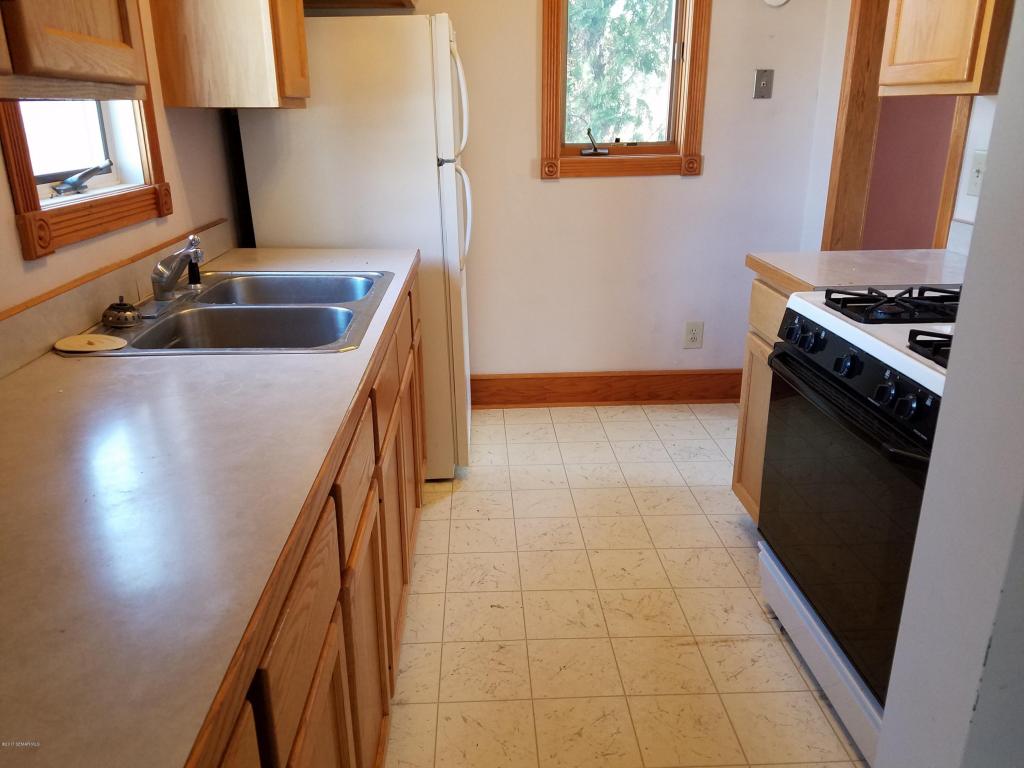 706 5th Street NW, Austin, MN 55912