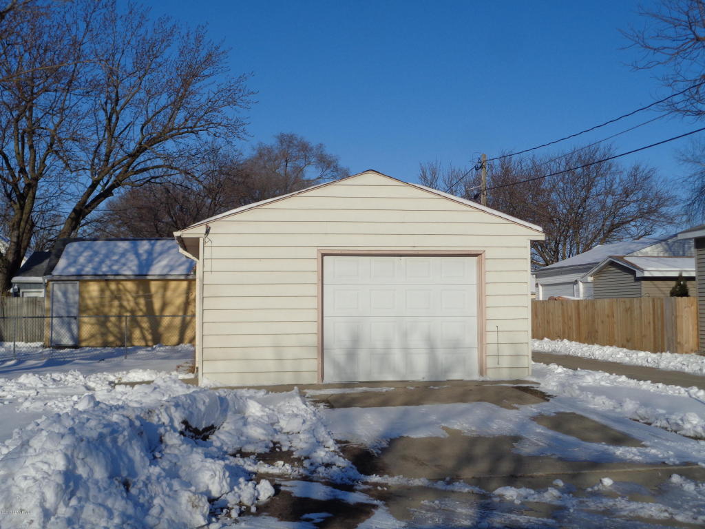 1100 9th Avenue SW, Austin, MN 55912