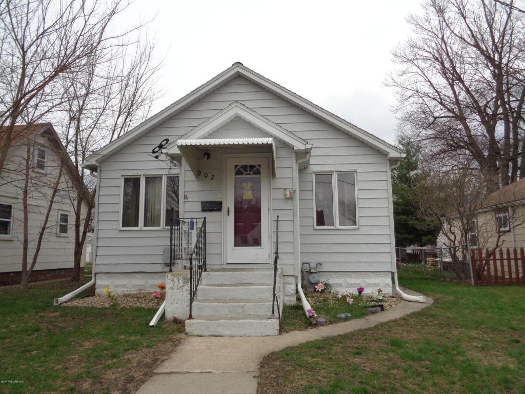 902 9th Avenue SW, Austin, MN 55912