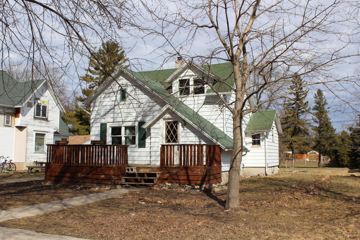 140 3rd Street NE, Blooming Prairie, MN 55917