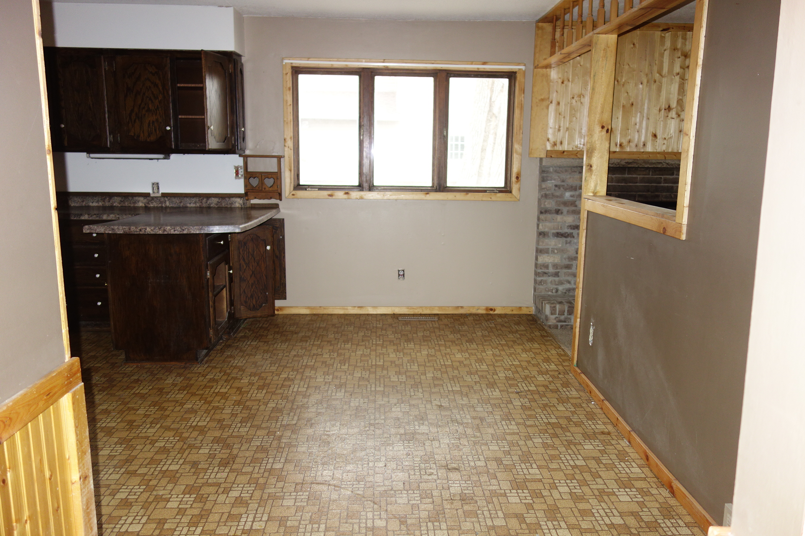 221 E Front St, Claremont Township, MN 55924