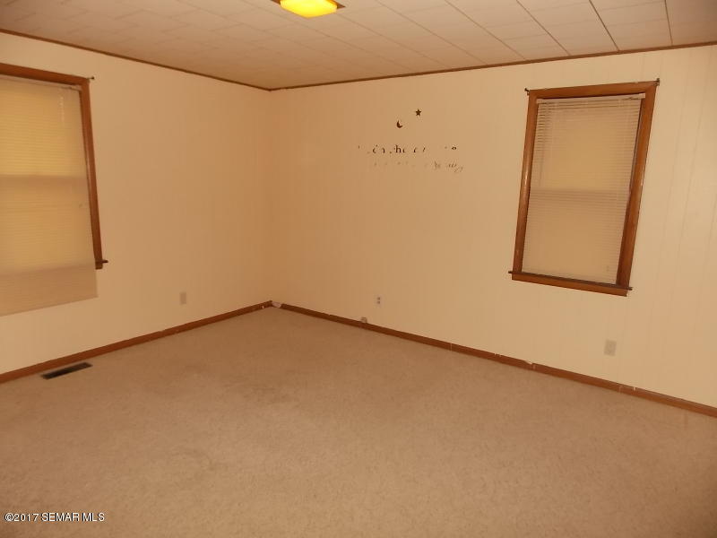 20 4th Street SW, Harmony, MN 55939