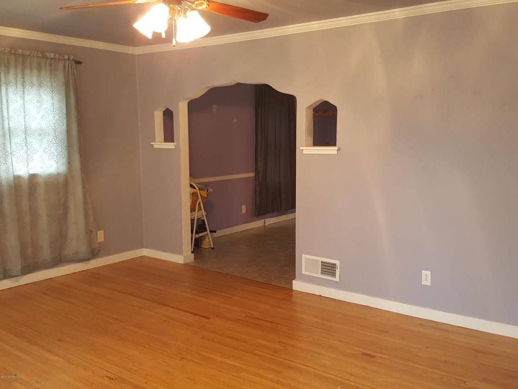 407 1st Street NE, Hayfield, MN 55940