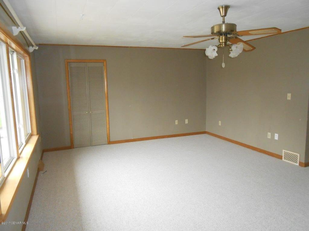 215 E Henry Street, LeRoy, MN 55951
