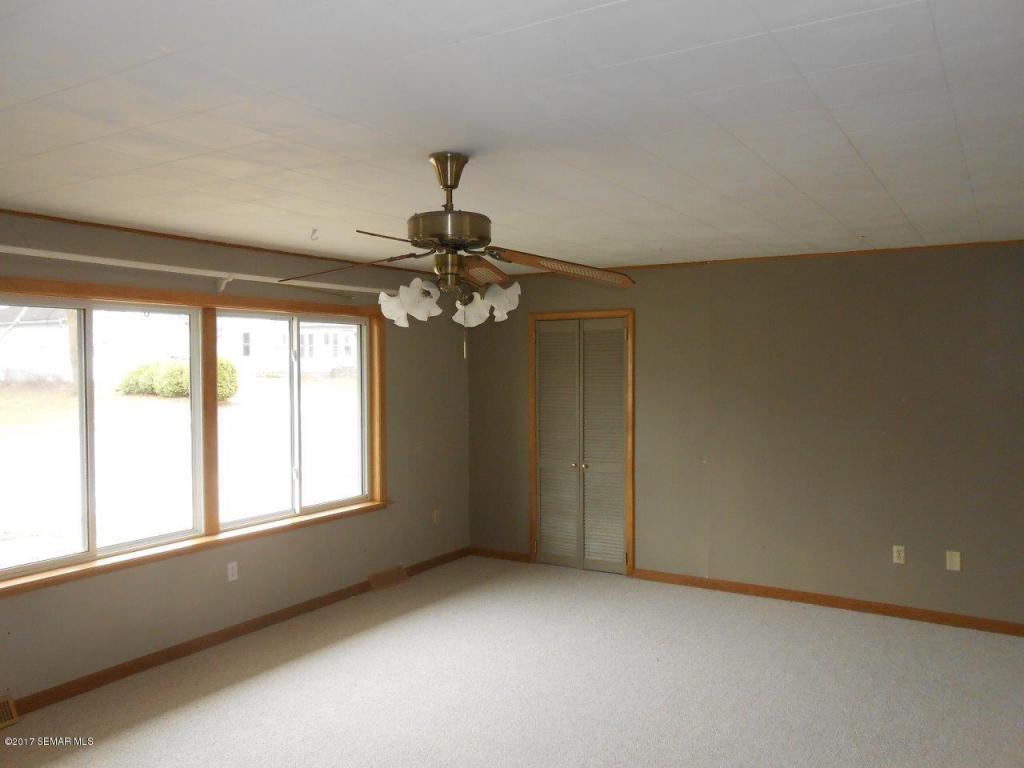 215 E Henry Street, LeRoy, MN 55951