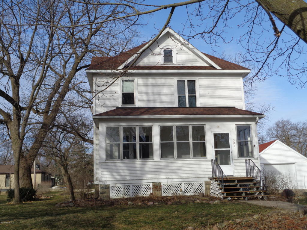 306 4th Street, Lyle, MN 55953