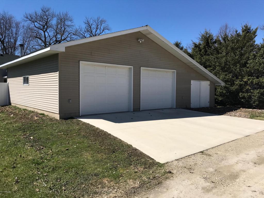 505 3rd Street, Lyle, MN 55953