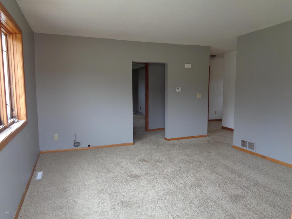 715 7th Street W, Mantorville, MN 55955