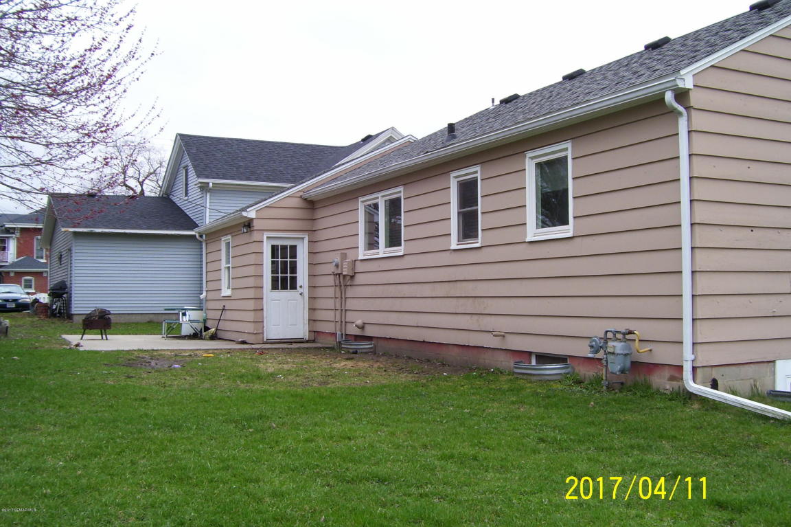 213 Main Street W, Spring Valley, MN 55975