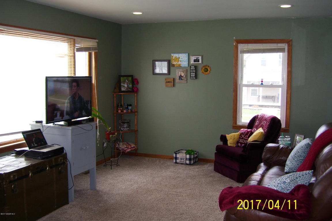 213 Main Street W, Spring Valley, MN 55975