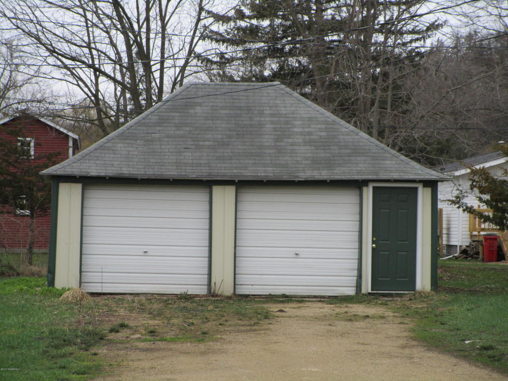 35 3rd Avenue S, Hammond, MN 55991