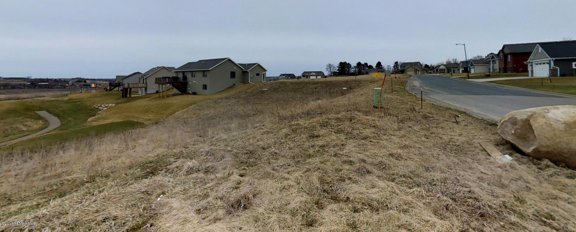 715 Golf View Avenue, Zumbrota, MN 55992