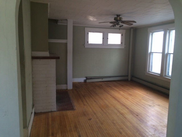 809 Baker Ave, Mankato, MN 56001