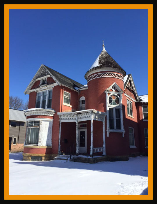 811 S 2nd Street, Mankato, MN 56001