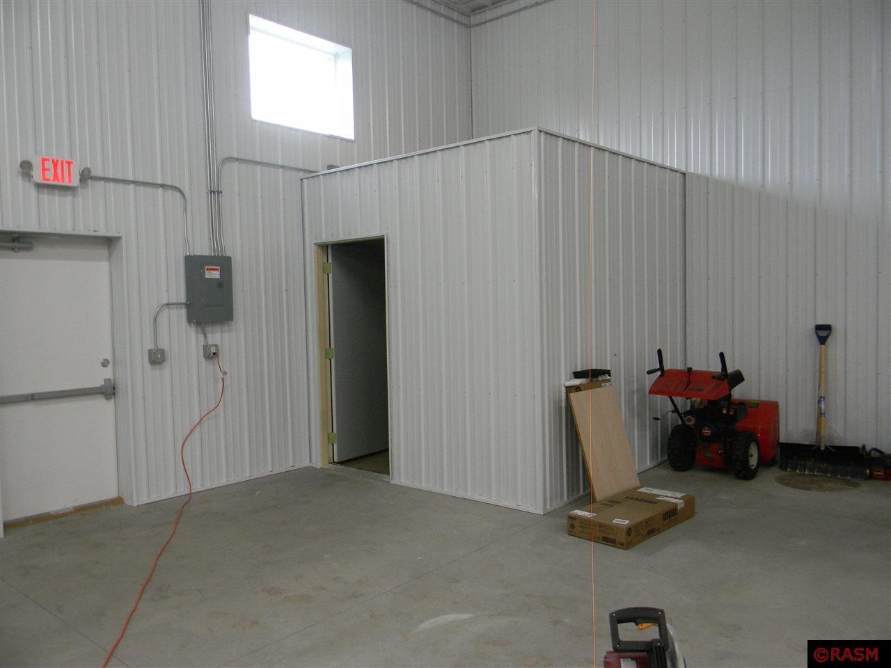 1044 S Victory, Mankato, MN 56001