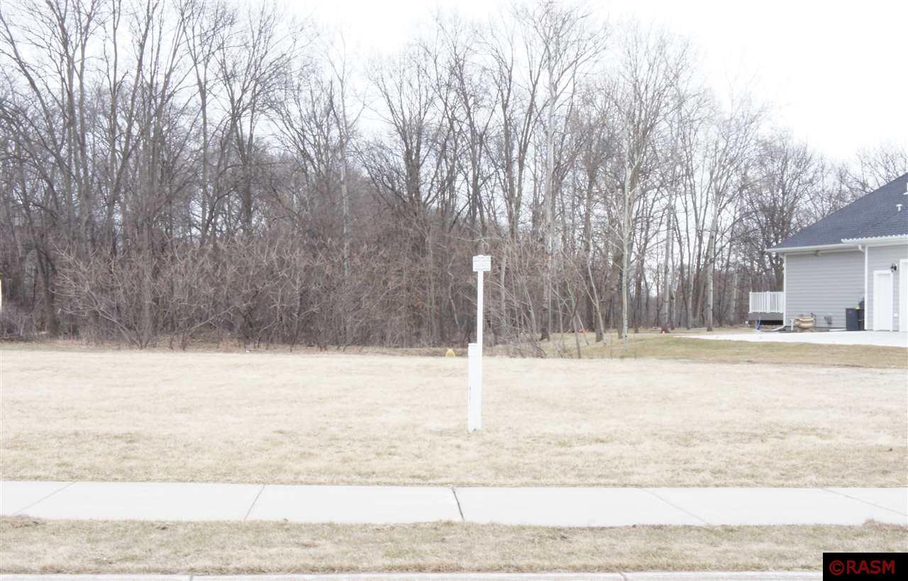 2268 Coventry, North Mankato, MN 56003