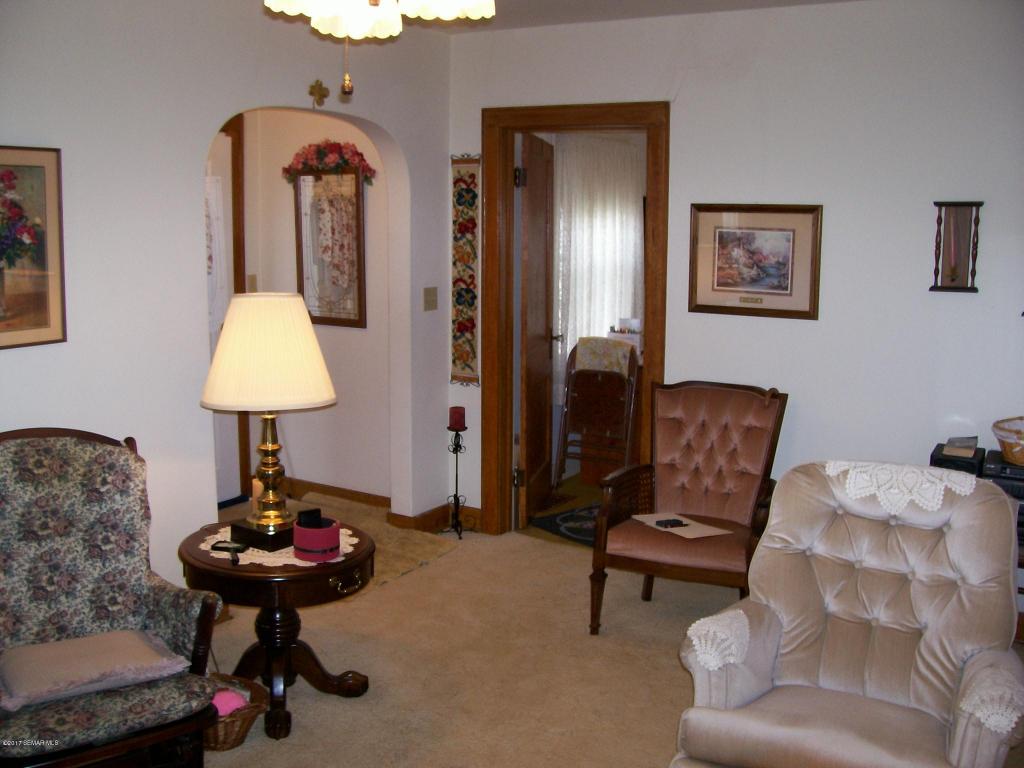 409 St Peter Avenue, Albert Lea, MN 56007
