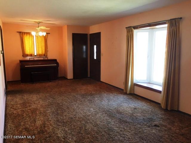 605 Edgewood Avenue, Albert Lea, MN 56007