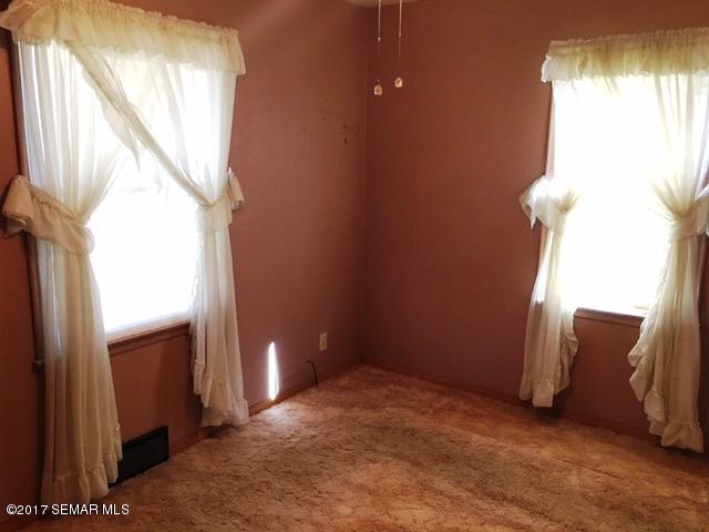 605 Edgewood Avenue, Albert Lea, MN 56007