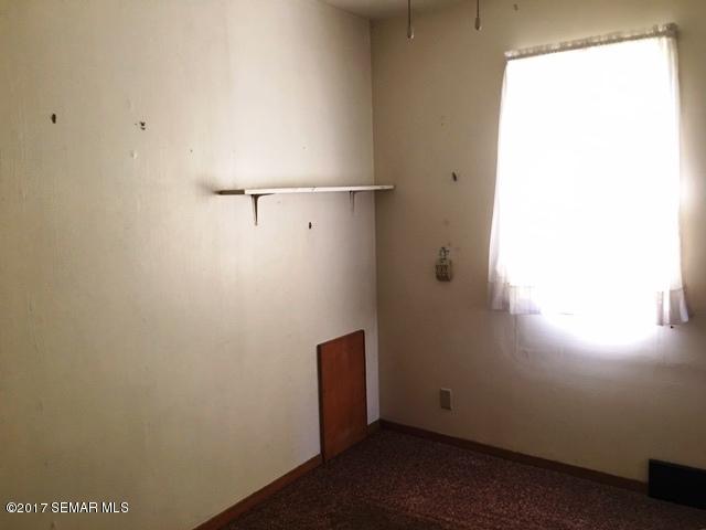 605 Edgewood Avenue, Albert Lea, MN 56007