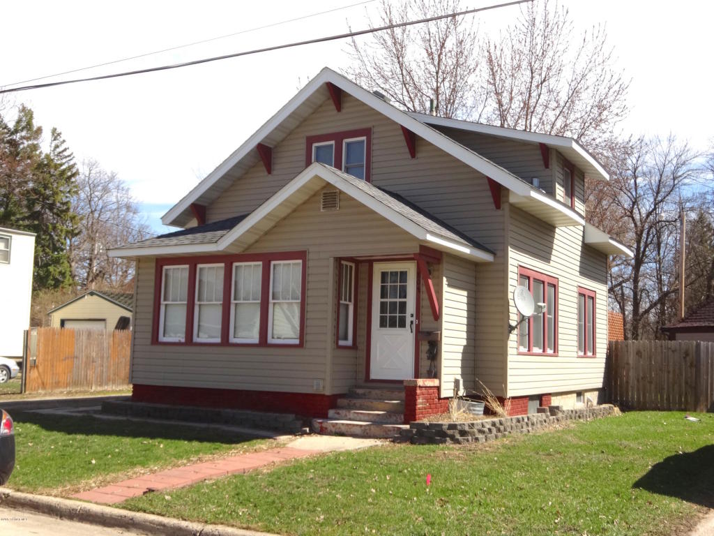 808 Harding Avenue, Albert Lea, MN 56007