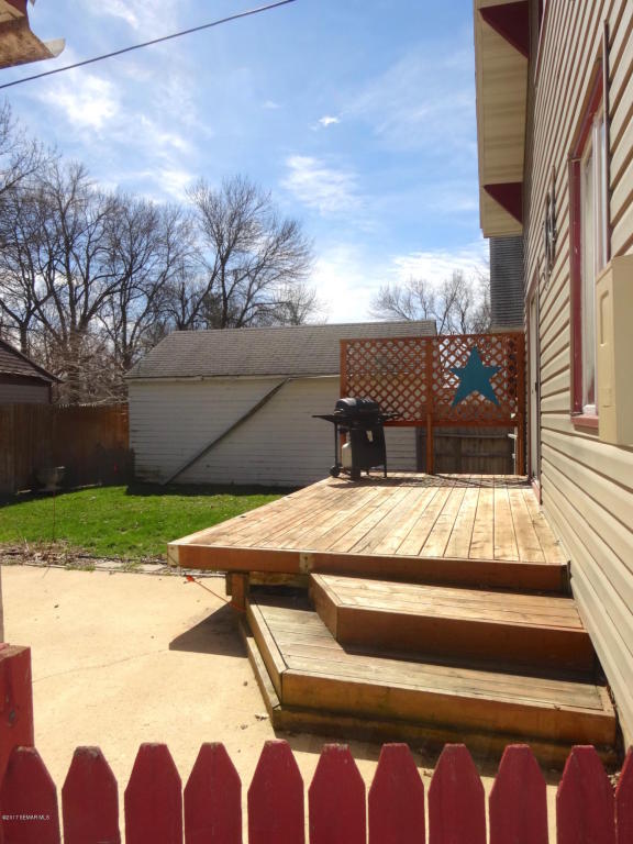 808 Harding Avenue, Albert Lea, MN 56007