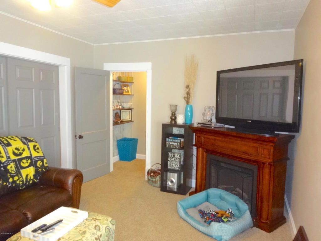 808 Harding Avenue, Albert Lea, MN 56007