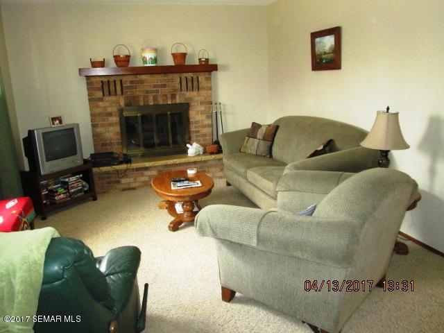 206 Mcarthur Drive, Albert Lea, MN 56007