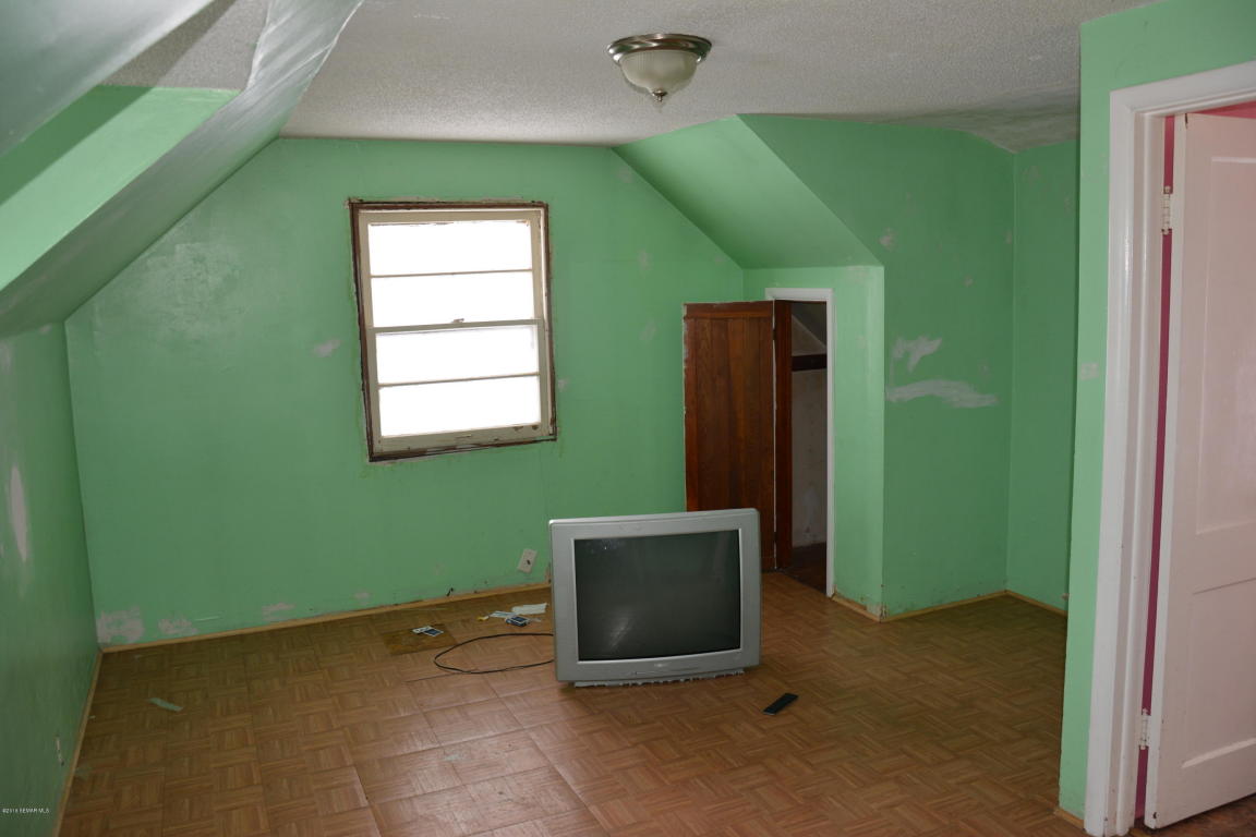 110 11th Street E, Albert Lea, MN 56007