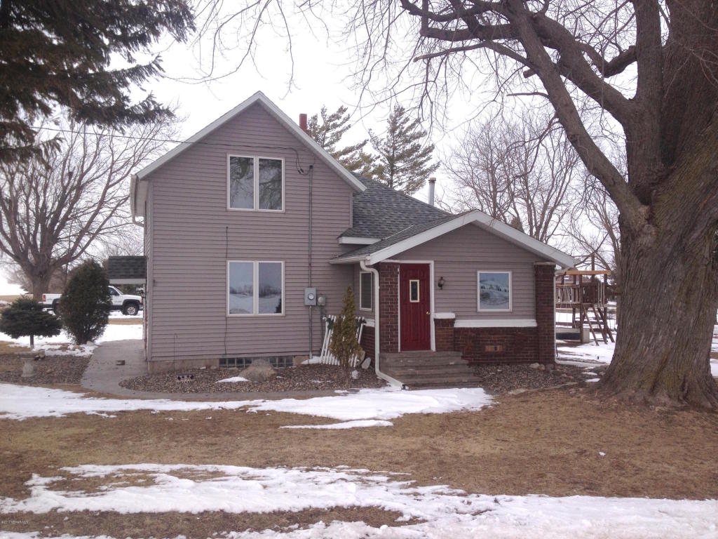 21299 700th Avenue, Alden, MN 56009