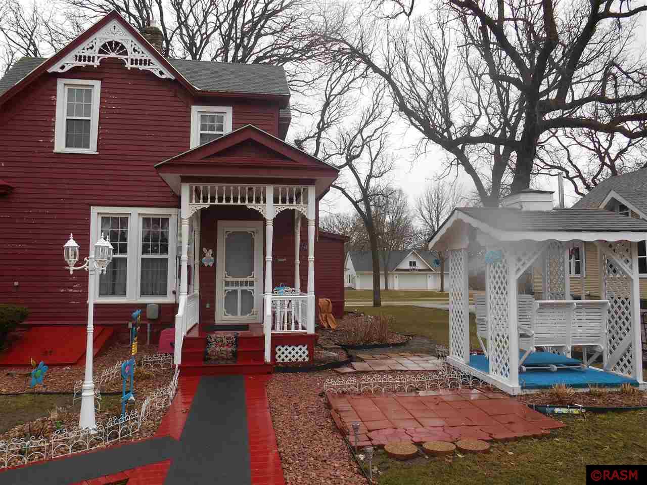 306 W 2nd St, Blue Earth, MN 56013