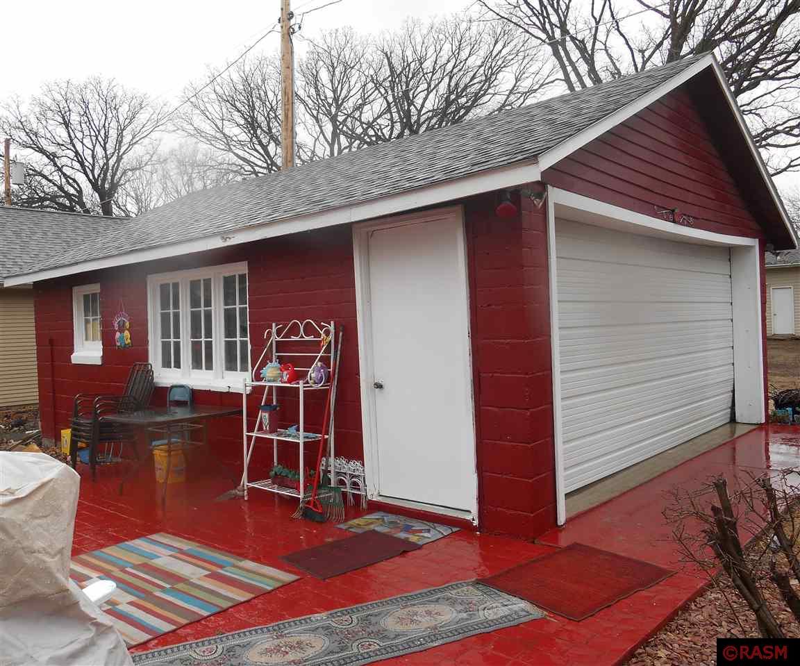 306 W 2nd St, Blue Earth, MN 56013