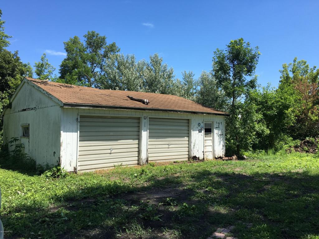 29783 762nd Avenue, Clarks Grove, MN 56016