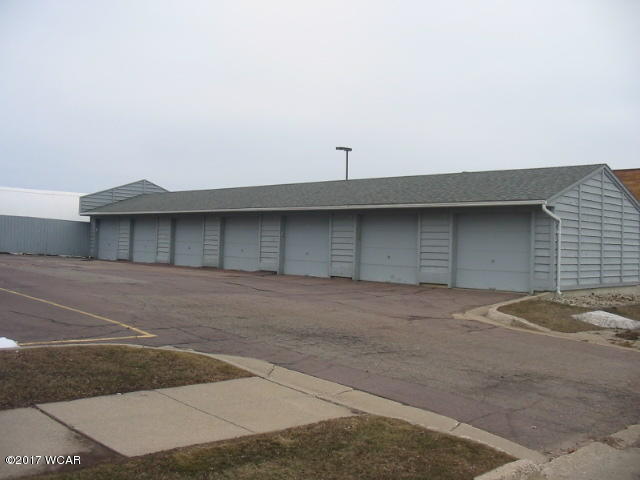 232 S Dewey St, Fairmont, MN 56031