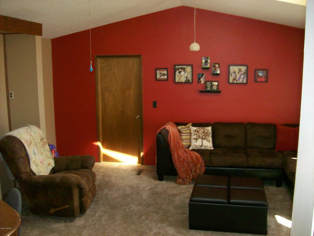 1310 N Prairie Ave, Fairmont, MN 56031