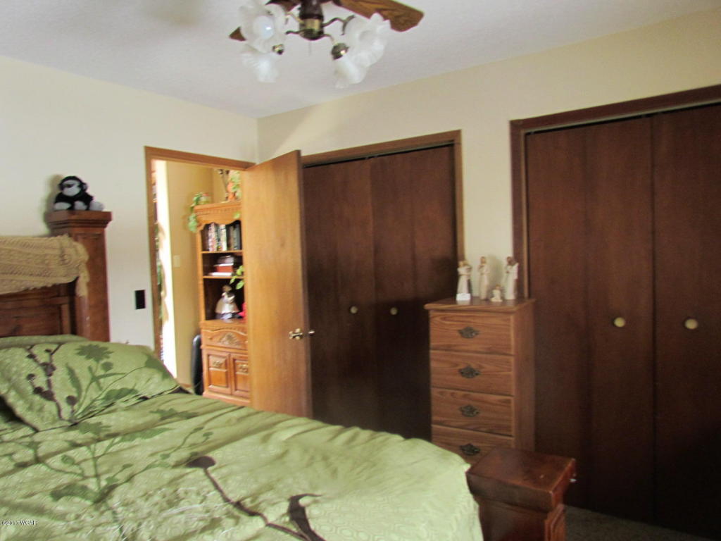 1310 N Prairie Ave, Fairmont, MN 56031