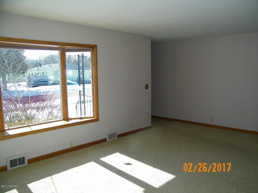 609Adams Ave, Fairmont, MN 56031