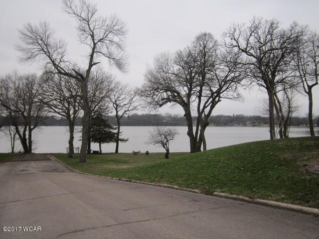 203 Cedarwood Street, Fairmont, MN 56031