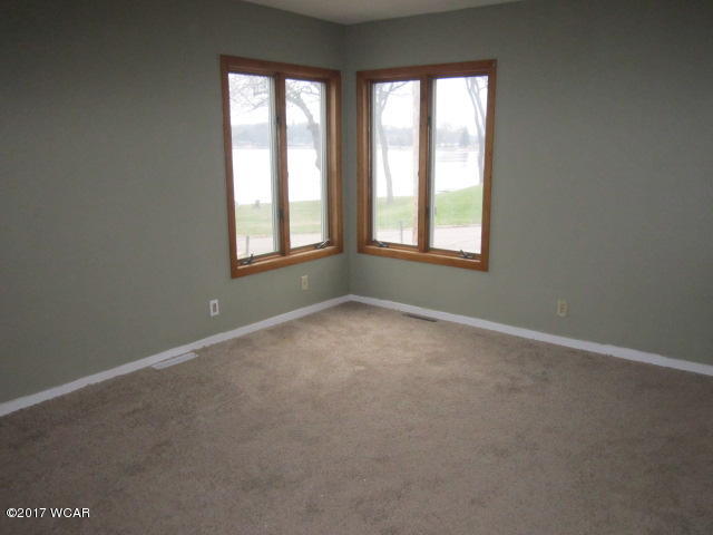 203 Cedarwood Street, Fairmont, MN 56031
