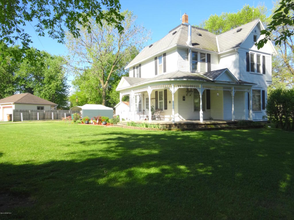410 1st Avenue SE, Glenville, MN 56036