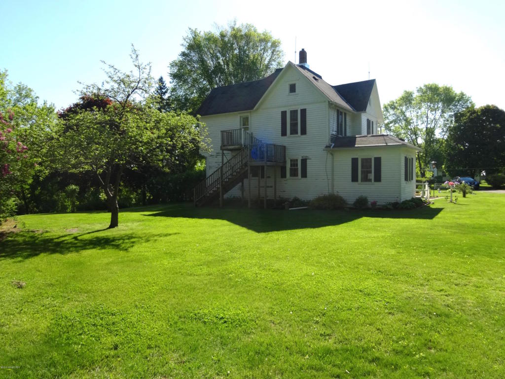 410 1st Avenue SE, Glenville, MN 56036