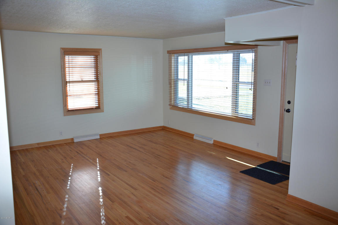 206 3rd Street, Hayward, MN 56043