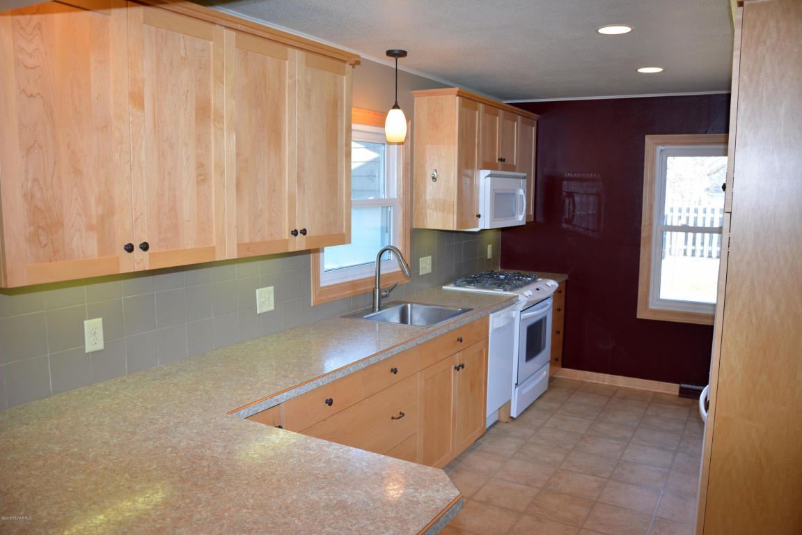 206 3rd Street, Hayward, MN 56043