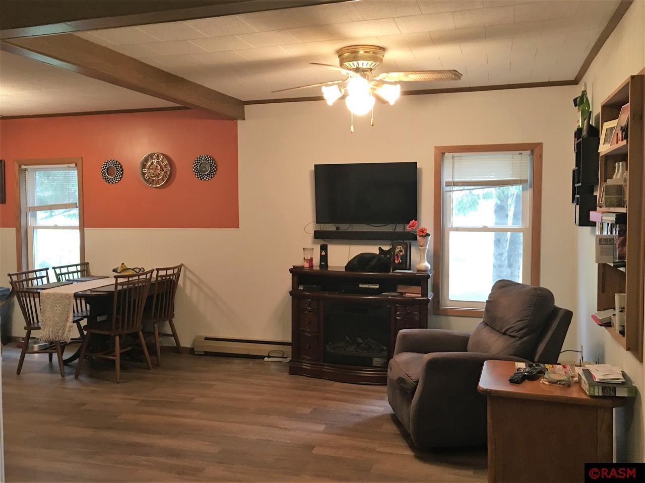 200 S Park, Le Center, MN 56057