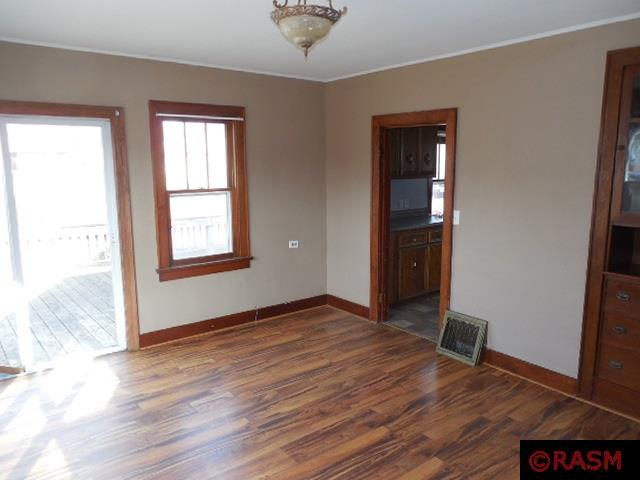 303 NE 1st, Madelia, MN 56062