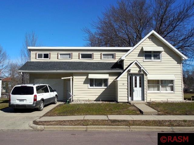19 NE 2nd, Madelia, MN 56062